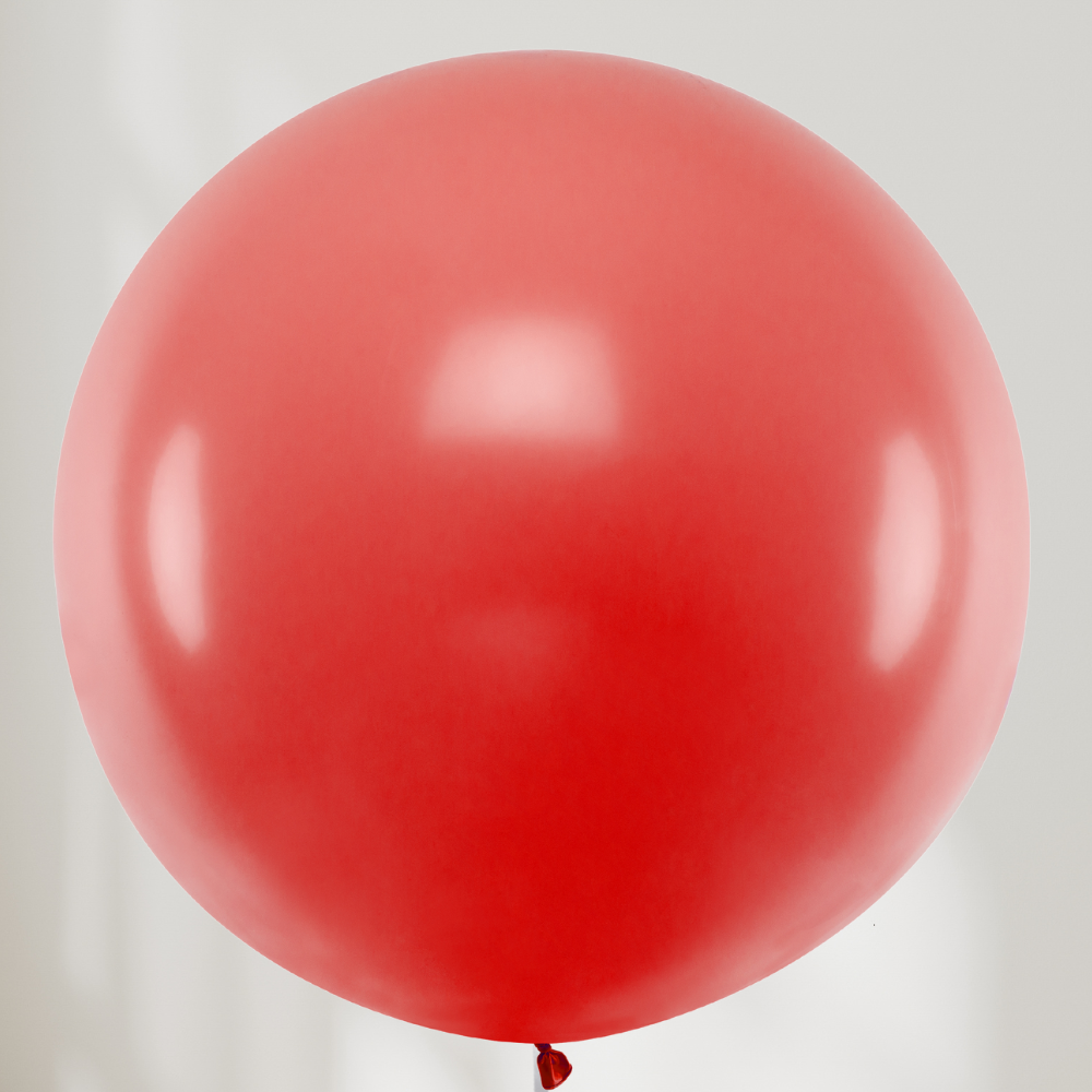 Stor rød ballong med helium