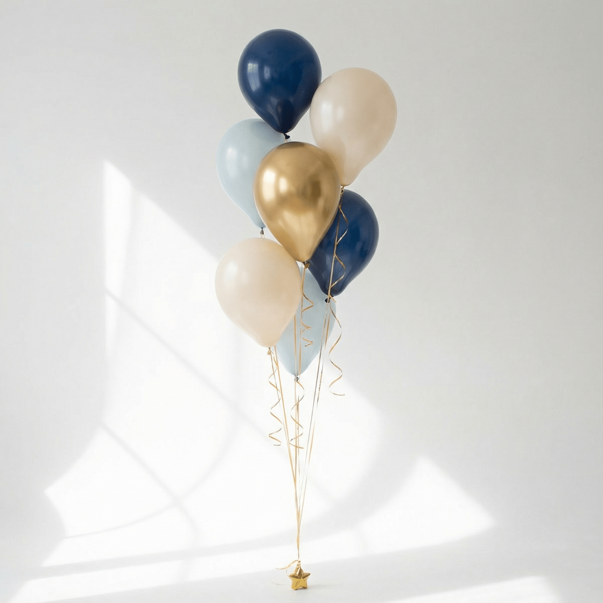 Champagne Navy Ballongbukett - Ballonglevering.no