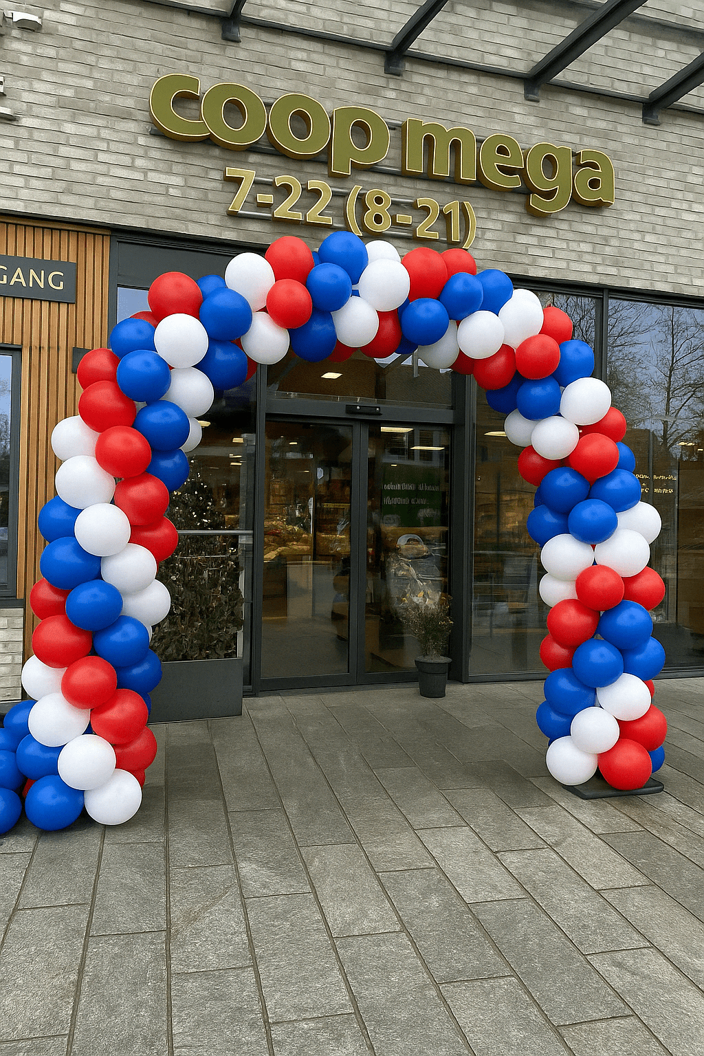 Symetrisk Ballongbue 17. mai - 4 x 3 meter - Ballonglevering.no