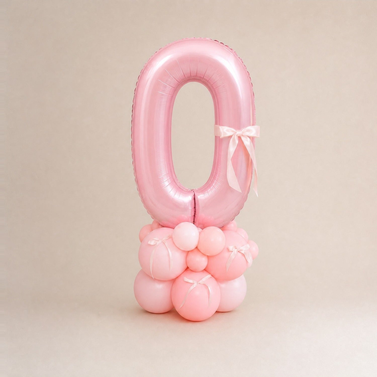 Tall Ballongstack – Rosa med bånd – tall 0 – Ballonglevering.no