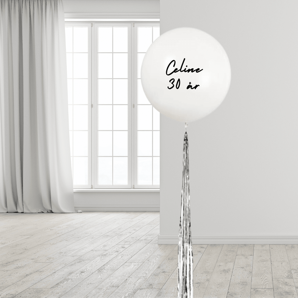 Gigantisk Hvit Ballong med Egen Tekst og Tassle - Ballonglevering.no