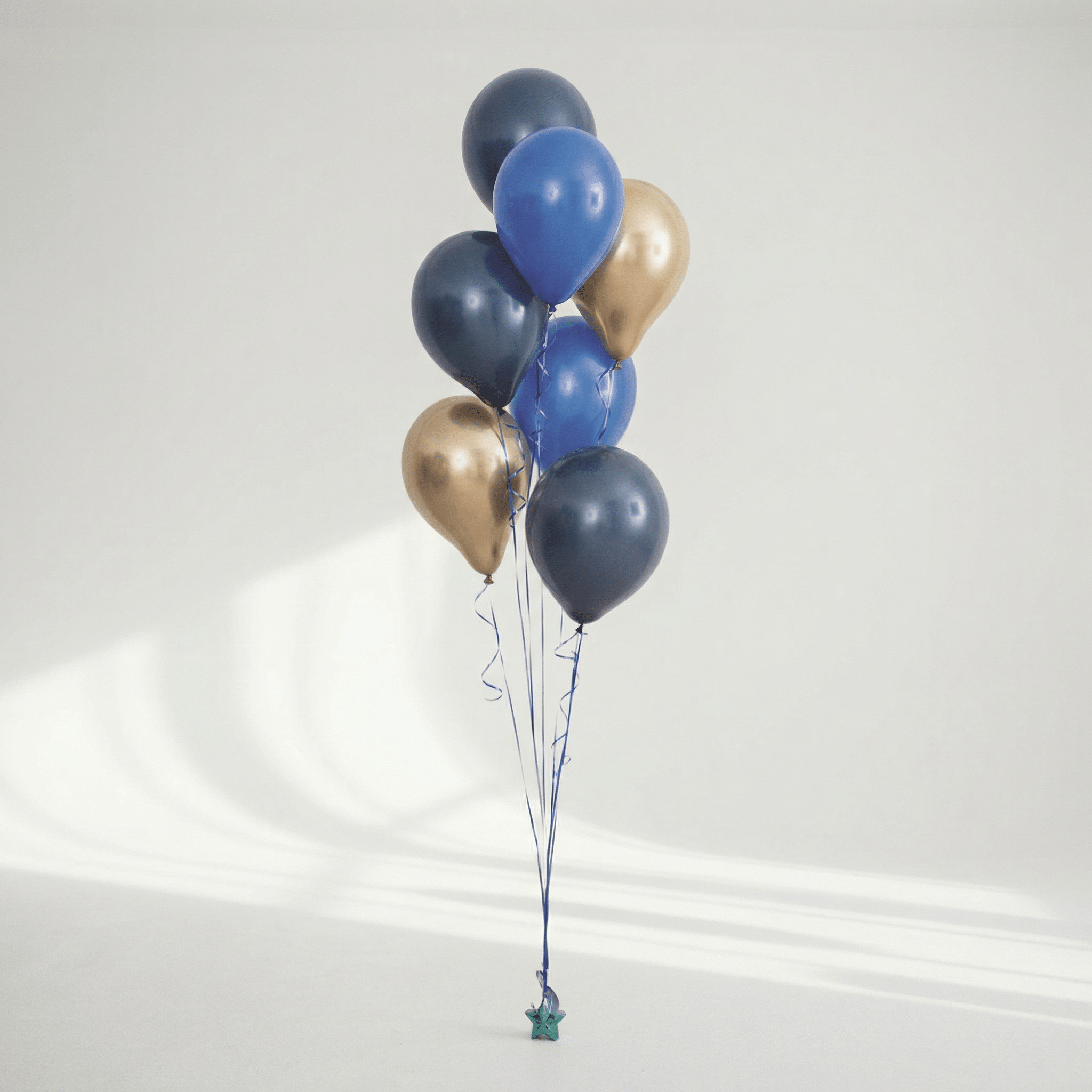 Navy Gold Ballongbukett - Ballonglevering.no