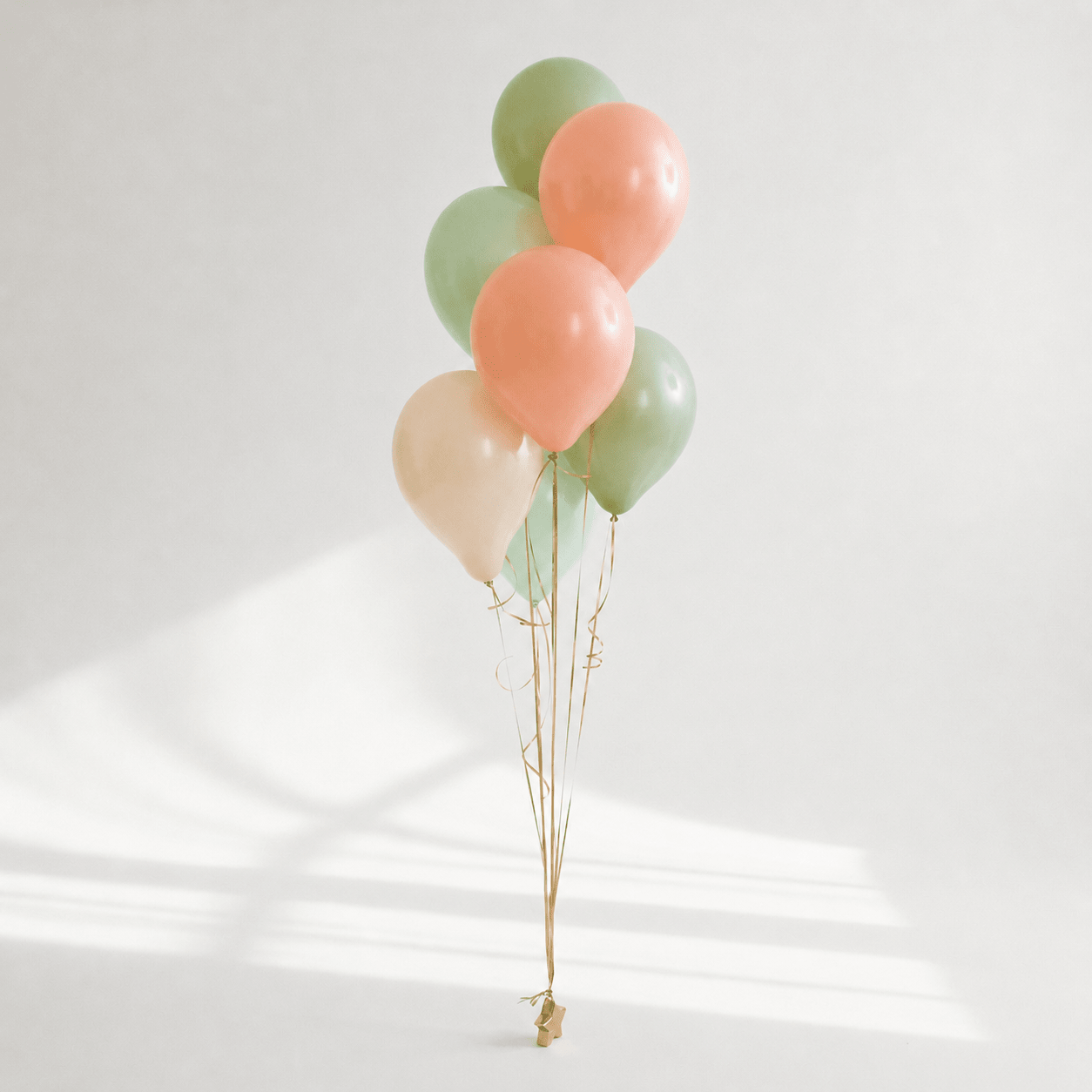 Sage & Peach Bliss Ballongbukett - Ballonglevering.no
