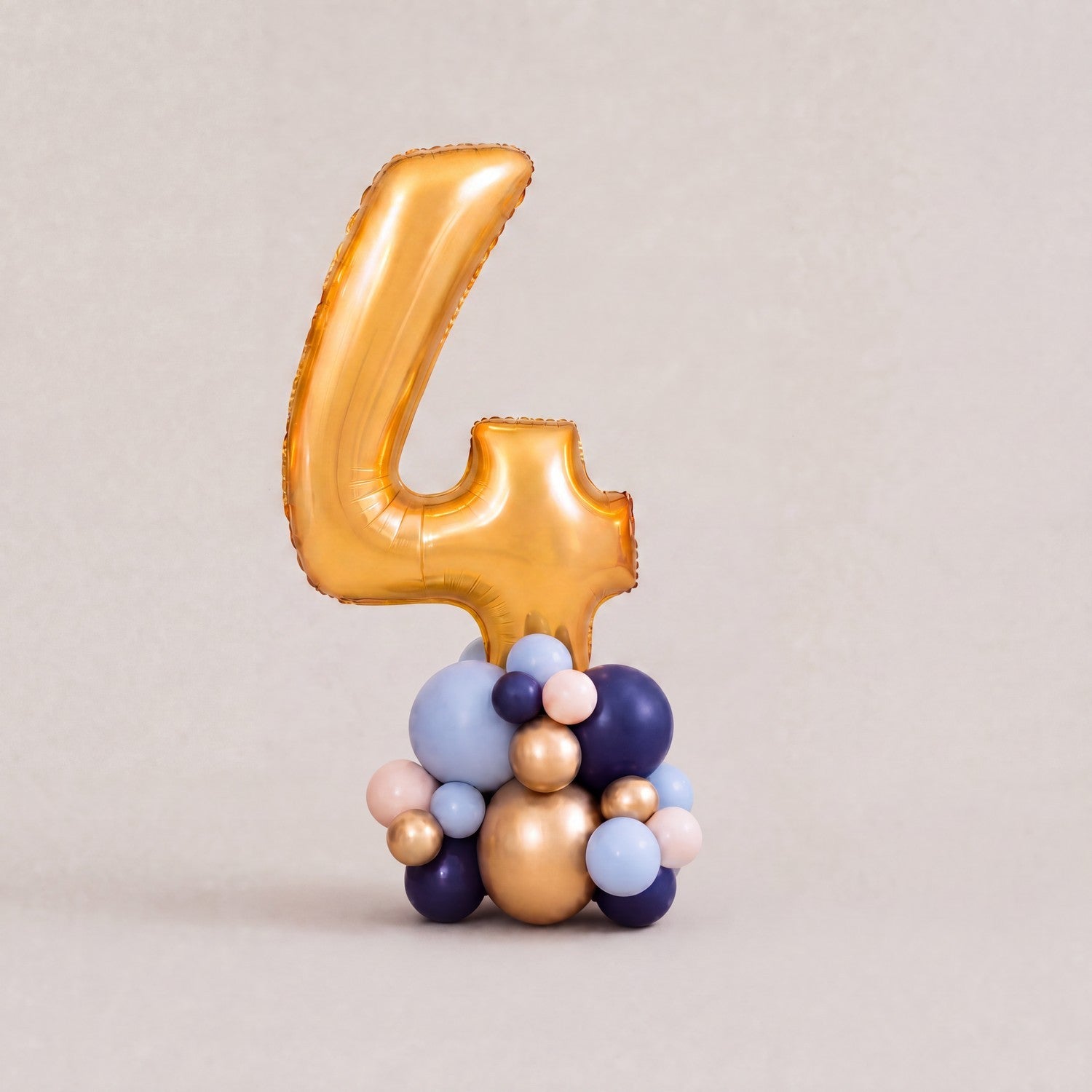 Tall Ballongstack Navy Gold — tallet 4 på ballongbase - Ballonglevering.no