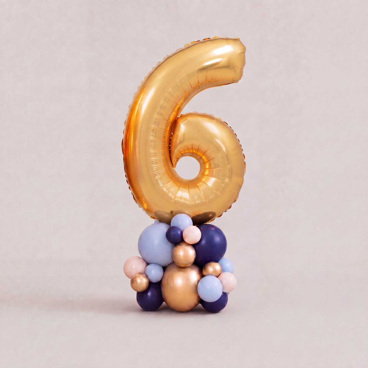 Tall Ballongstack Navy Gold — tallet 6 på ballongbase - Ballonglevering.no