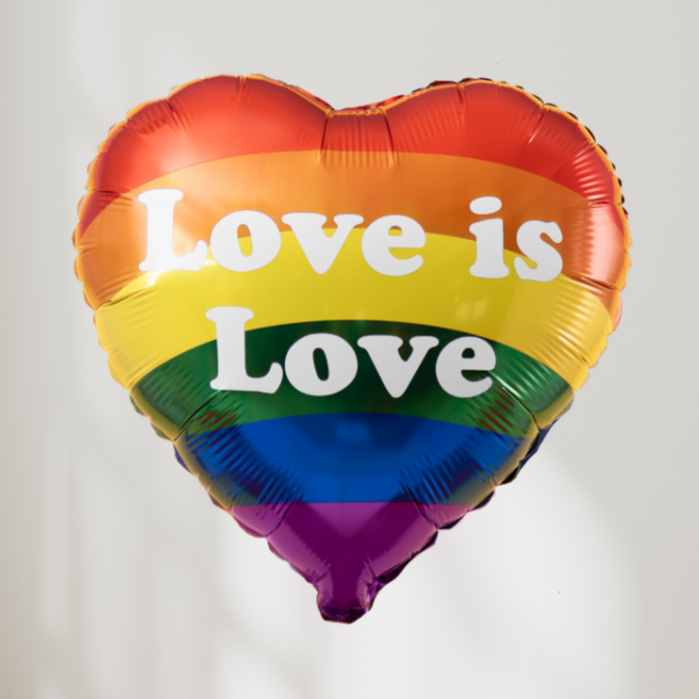 Pride Ballong med tekst Love Is Love